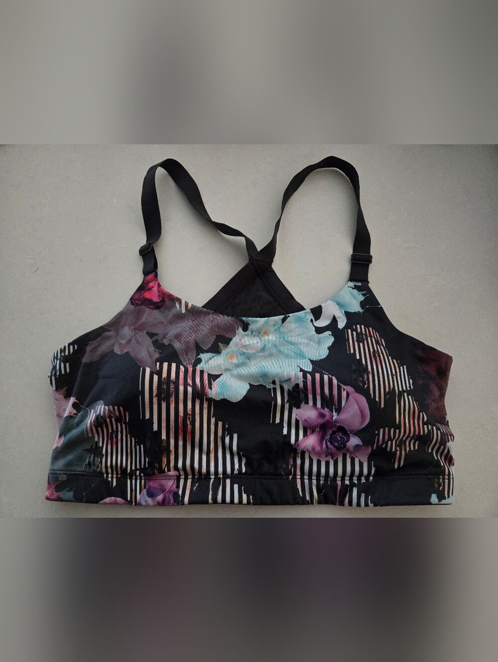 NWOT Calla By Carrie Underwood Floral Sports Bra Size XL
